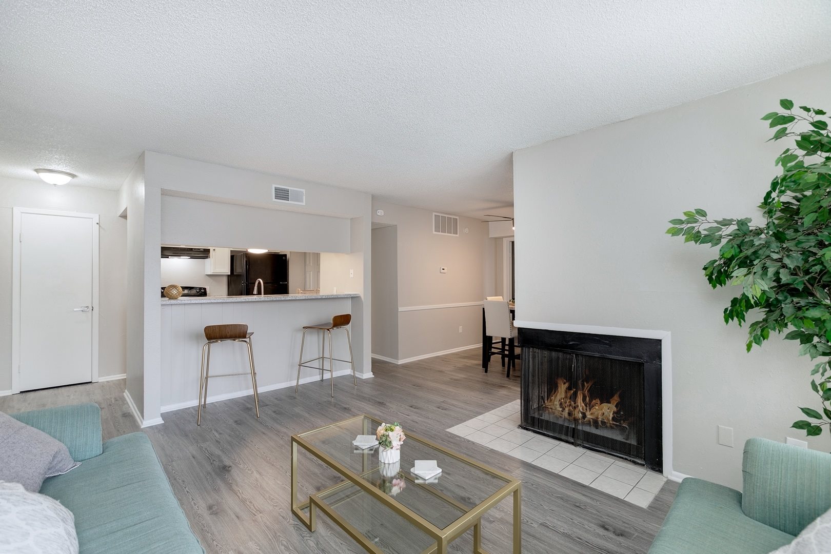 Photos and Video of Horizon East Apartments in Wichita, KS